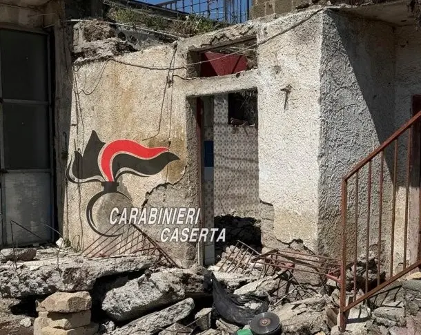 Carabinieri 240426U